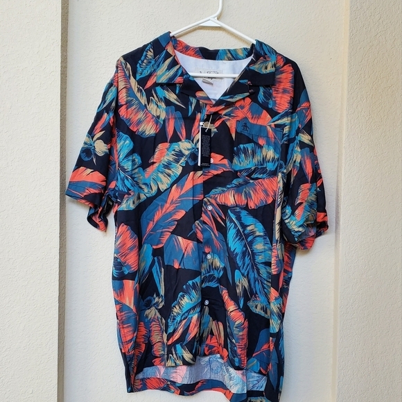 Penguin by Muningswear Other - Penguin by Muningswear S/S Topical Shirt. Size XL